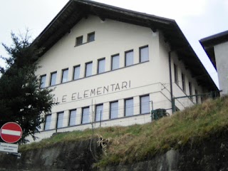 Scuole Elementari Statali E Scuola Dell'infanzia