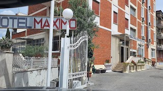 Maximo Hotel