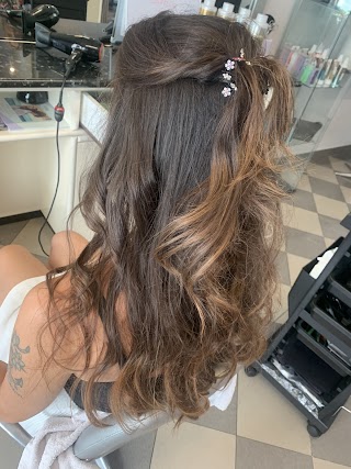 HAIR MANIA di BOLOGNINI DANICA via Roncalli 46 chignolo disola