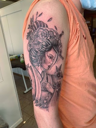 Tattoo Studio by Maury
