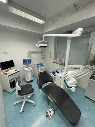 Centro Dentale Buccinasco di Meazza Roberto & C. Sas