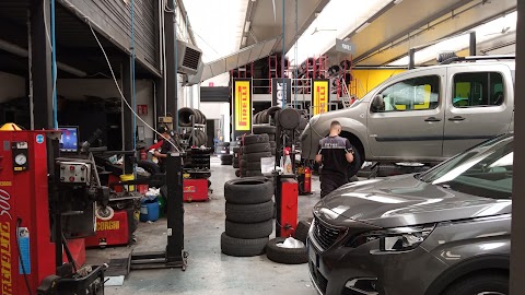 CENTRO AUTO SACCO E SCHIERI SRL - Driver Center Pirelli