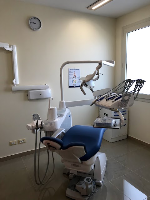 Dentista Ponsacco - Iris Compagnia Odontoiatrica (Dr. Cesare Paoleschi)