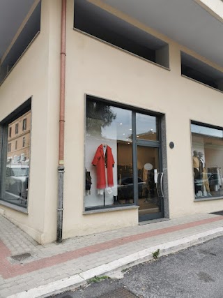 L'Angolo della Concia - Abbigliamento donna CIVITAVECCHIA