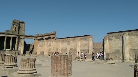 Pompei Rooms and Apartment