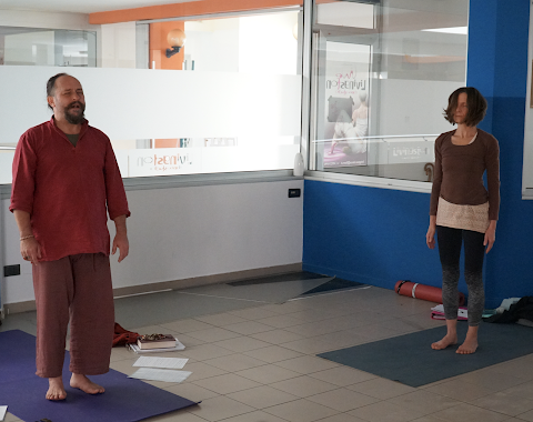 Scuola di yoga e meditazione OumYoga.it