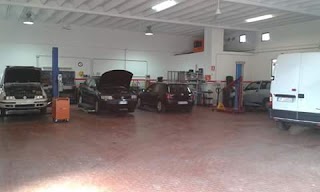 Autofficina Cattaneo Ivano - Autoriparazioni, Tagliandi, Servizio Gomme