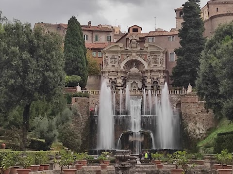 Viale delle Cento Fontane