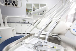 Studio dentistico Dental Studio Dir.San Dott.Ssa Rivani