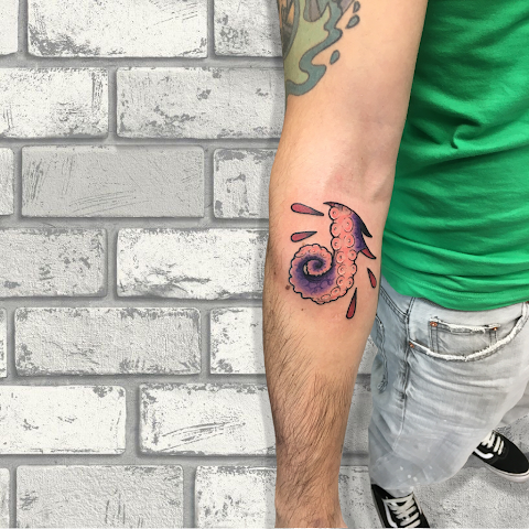 Slow Flow Tattoo & Piercing