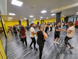 Latintouch Scuola di Salsa e Bachata Roma