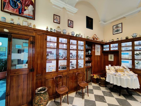 Antica Farmacia Erboristica Sant'Anna Dei Frati CARMELITANI SCALZI