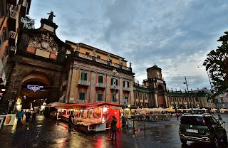 Tourist Point Piazza Dante