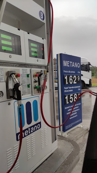 Distributore Metano X3Energy - presso Esso