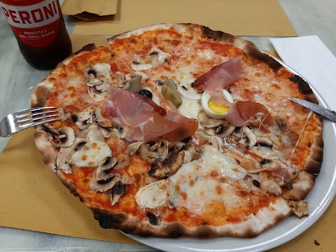 L'angolo Della pizza