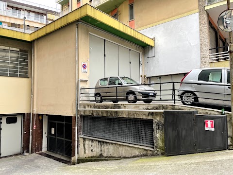 Garage Auto a pagamento di Pizzorno Cristina