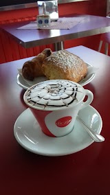 Cafe' Ylios Snc Di Menzio Pietro