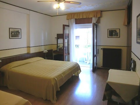 Hotel Carol Grado