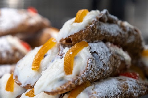 I Cucci Bakery sweet &salty- la casa del cannolo, the house of cannoli