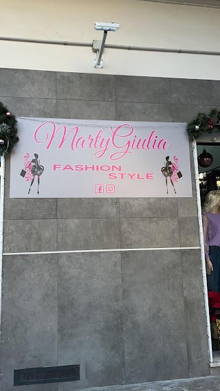 Marty Giulia fashion style