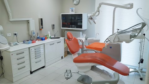 Centro Dentale Sassolese Di Capi Davide & C.