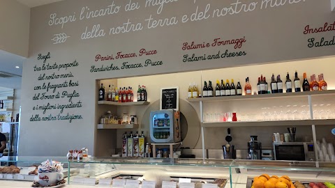 Bacio Di Puglia - Caffetteria & Ristorante Pizzera Pugliese presso il Puglia Village a Molfetta