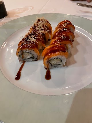 MoMo Sushi & Fusion Restaurant