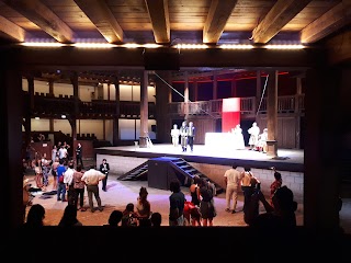 Gigi Proietti Globe Theatre