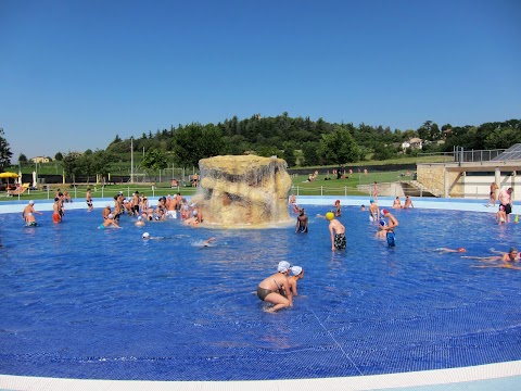 Raining pool