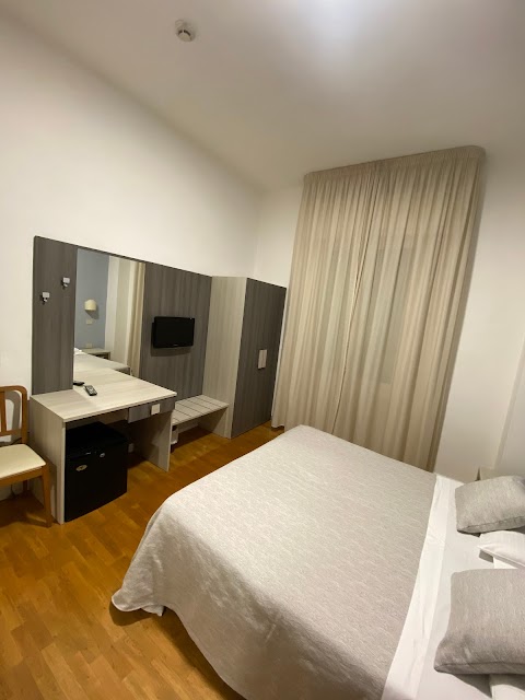 Hotel la Pace Pontedera