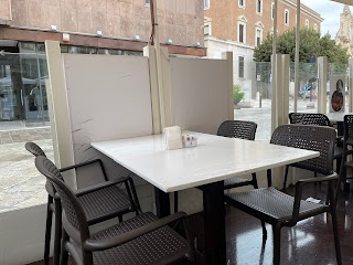 Lounge Café - Schiuma