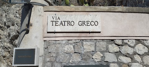 Via Teatro Greco