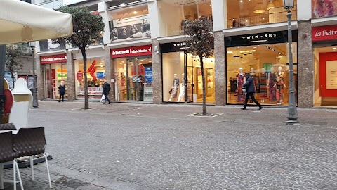 laFeltrinelli Libri e Musica