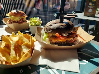 LUXALE BURGER - Castano Primo