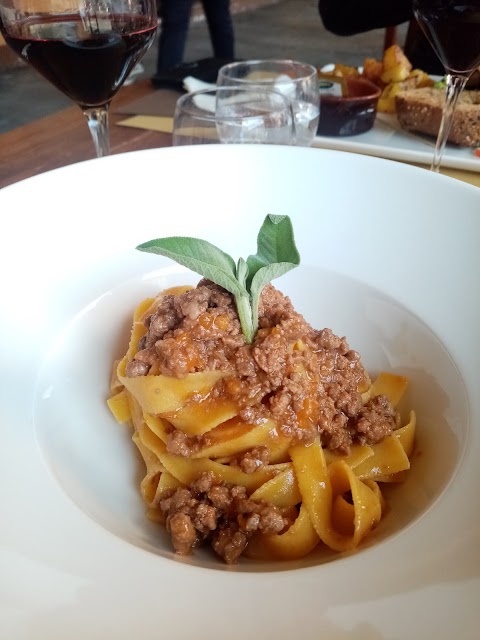 L'Enoteca Il Vecchio Borgo Snc