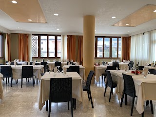 Hotel ristorante pizzeria MIRAMONTI