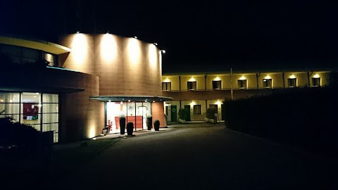 Luna Hotel Motel Airport