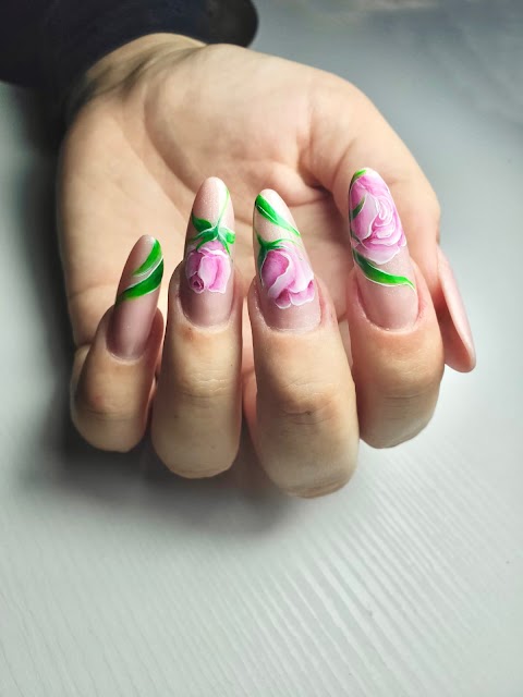 Veronica Perin Nail Artist