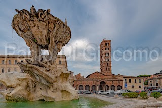 Fontana dei Tritoni