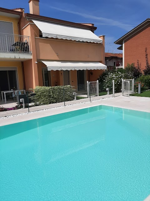 Nuova casa al lago con piscina