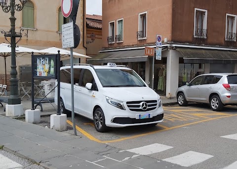 Taxi n°2 Mirano di Maurizio Contro.