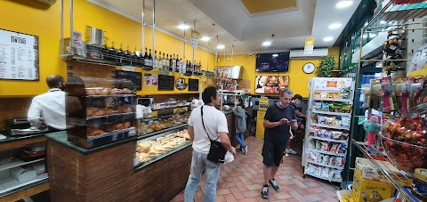 Foto di Non solo caffè - Viale Ignazio Silone 78, Roma (RM), Italia