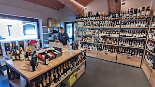 Enoteca MondoVino - Vendita di Vino, Spumanti e Distillati a Bra