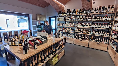 Enoteca MondoVino - Vendita di Vino, Spumanti e Distillati a Bra