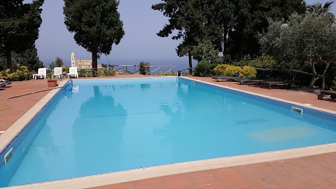 Appartamenti In Villa Con Piscina - Tropea