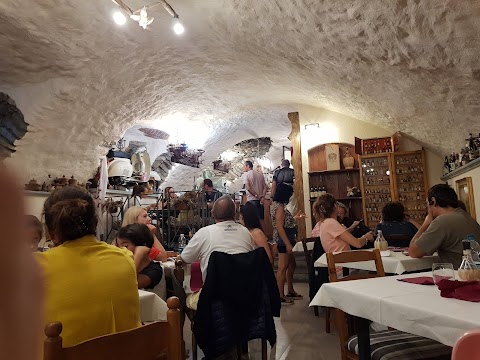 Il Vicolo - Osteria Tipica Valdostana e Pizzeria