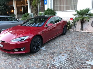 Tesla Destination Charger