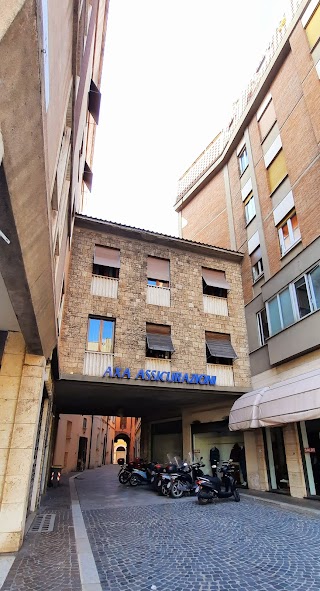 AXA Assicurazioni S.P. DI SFREZZICHINI ALESSIO E C. S.N.C.