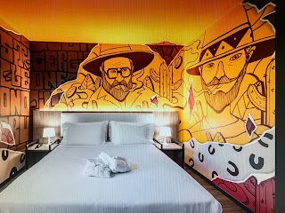 Muraless Art Hotel