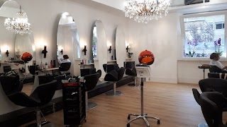 Salon 105